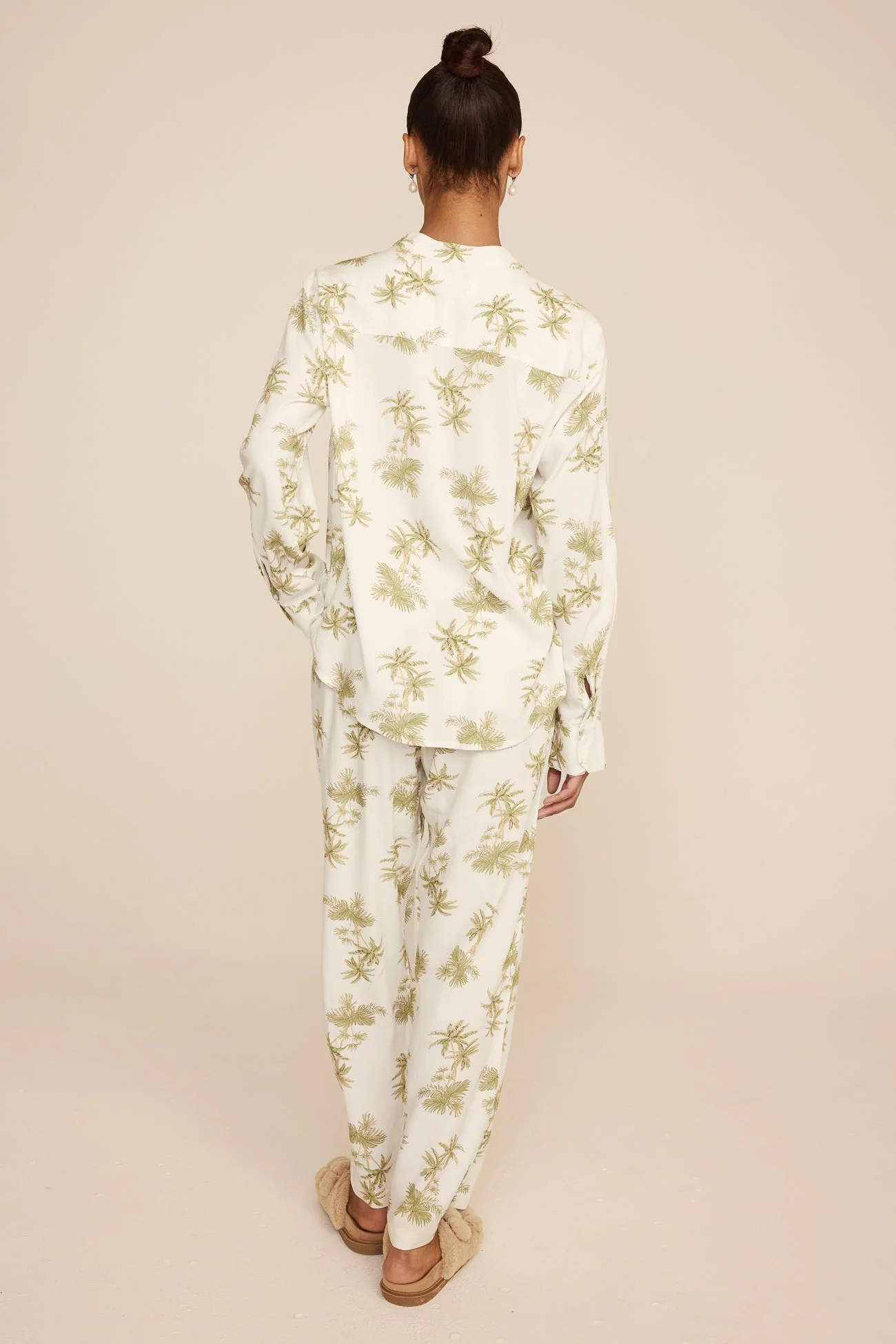 Maggie Pyjama Set - Long - Vintage Palm - Olive - Image 11