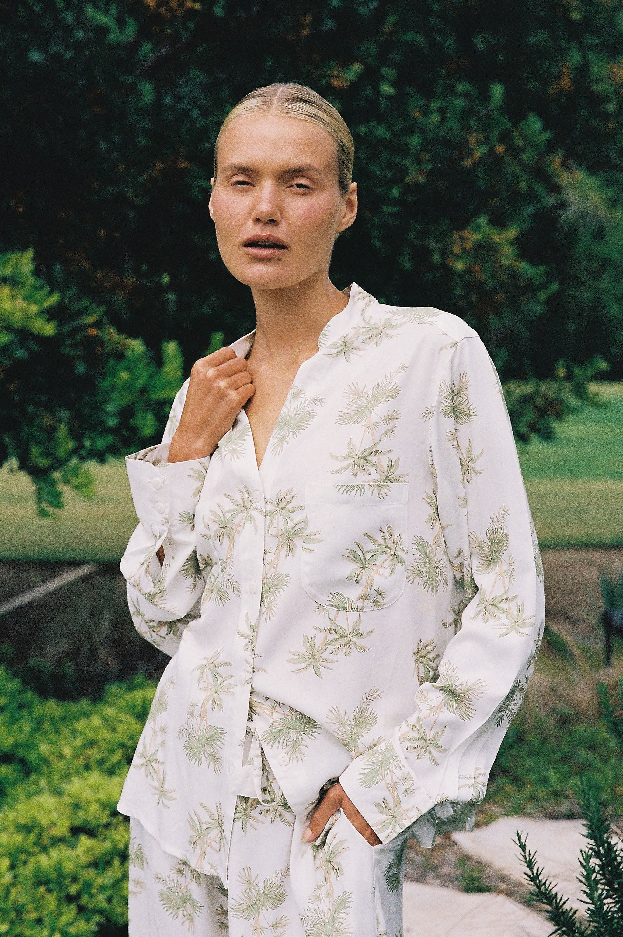 Maggie Pyjama Set - Long - Vintage Palm - Olive - Image 4
