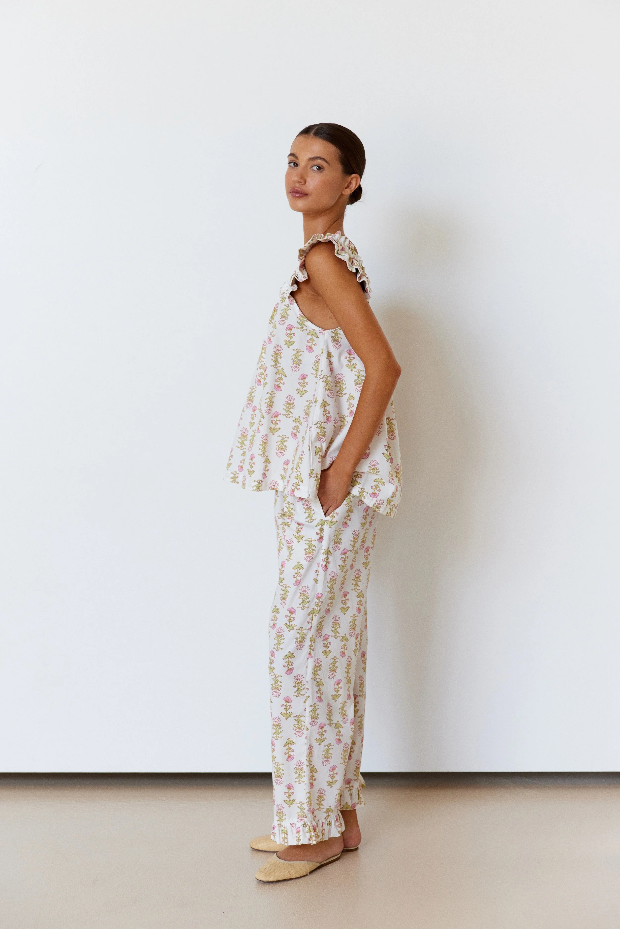 Nicolette Sleep Set - Pants - Cotton - Lotus Flower - Image 4